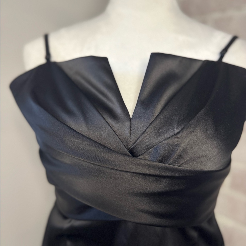 Black Satin Bodycon Cocktail Dress Quiet Luxury Date Night Midi 4 - Picture 5 of 9